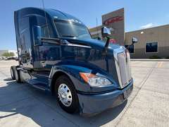 2023 Kenworth T680 photo 1