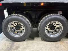 2027 Kenworth T880S photo 3