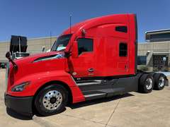 2023 Kenworth T680 photo 2