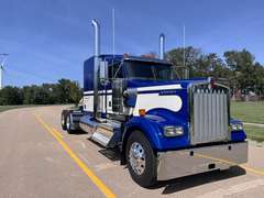 2027 Kenworth W900L photo 7