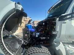 2027 Kenworth T880 photo 6