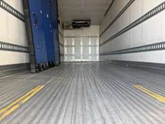 2021 Hino 338 photo 6