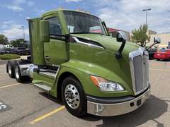 2023 Kenworth T680 photo 1