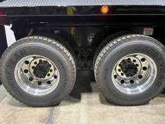 2027 Kenworth T880S photo 3