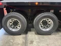2027 Kenworth T880 photo 3