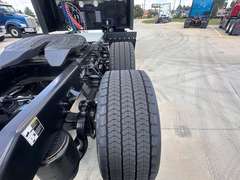 2022 Peterbilt 579 photo 8
