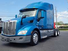 2021 Peterbilt 579 photo 2