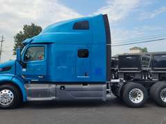 2021 Peterbilt 579 photo 10