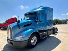 2022 Peterbilt 579 photo 9