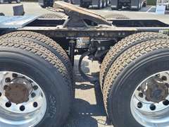 2022 Peterbilt 579 photo 4