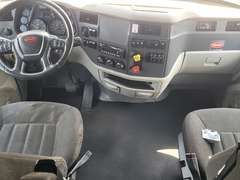 2022 Peterbilt 579 photo 3