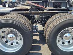 2022 Peterbilt 579 photo 4