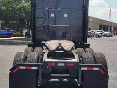 2022 Peterbilt 579 photo 5