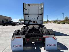 2022 International LT625 photo 5