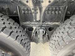 2027 Kenworth T880S photo 4