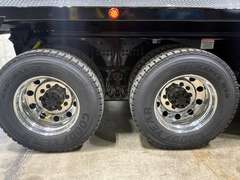2027 Kenworth T880S photo 3
