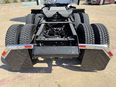 2022 Kenworth T680 photo 4