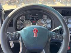 2022 Kenworth T680 photo 3