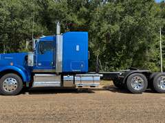 2024 Kenworth W900 photo 3