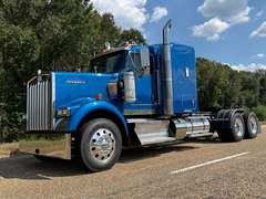 2024 Kenworth W900 photo 2