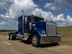 2024 Kenworth W900 photo 1