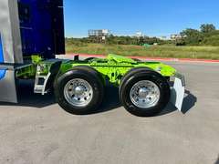 2023 Kenworth T680 photo 4