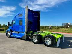 2023 Kenworth T680 photo 9