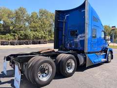 2023 Kenworth T680 photo 4