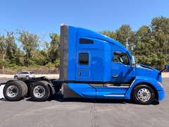 2023 Kenworth T680 photo 3
