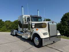 2027 Kenworth W900L photo 1