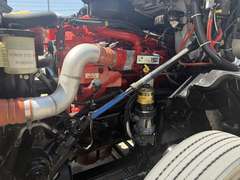 2022 International LT625 photo 6