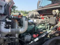 2022 Volvo VNL64T760 photo 5