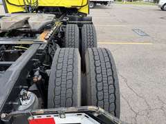 2023 International LT625 photo 9