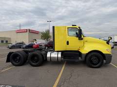 2023 International LT625 photo 4