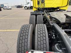 2023 International LT625 photo 8