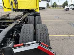 2023 International LT625 photo 7