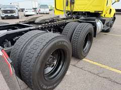2023 International LT625 photo 6