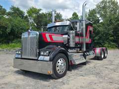 2022 Kenworth W900L photo 2