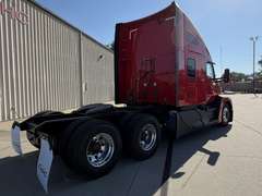 2023 Kenworth T680 photo 3