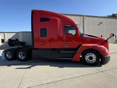 2023 Kenworth T680 photo 2