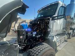 2027 Kenworth T880S photo 4