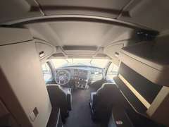 2022 Kenworth T680 photo 3