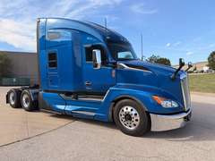 2022 Kenworth T680 photo 1