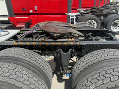 2021 International LT625 photo 3