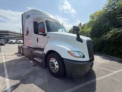 2021 International LT625 photo 1