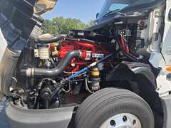 2021 International LT625 photo 6