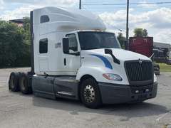2021 International LT625 photo 1