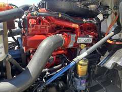 2021 International LT625 photo 6