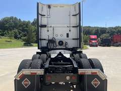 2021 International LT625 photo 5