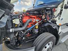 2021 International LT625 photo 6